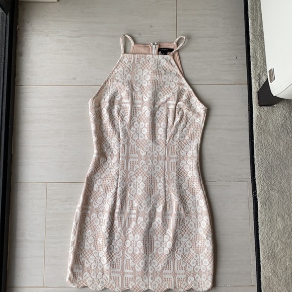 Forever21 Scalloped White Lace Dress size small - Picture 4 of 8